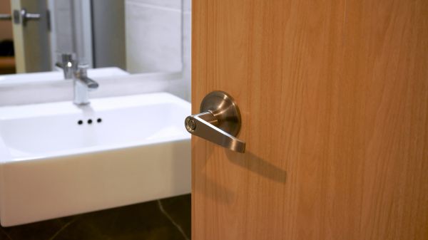 Bathroom Knob Replacement